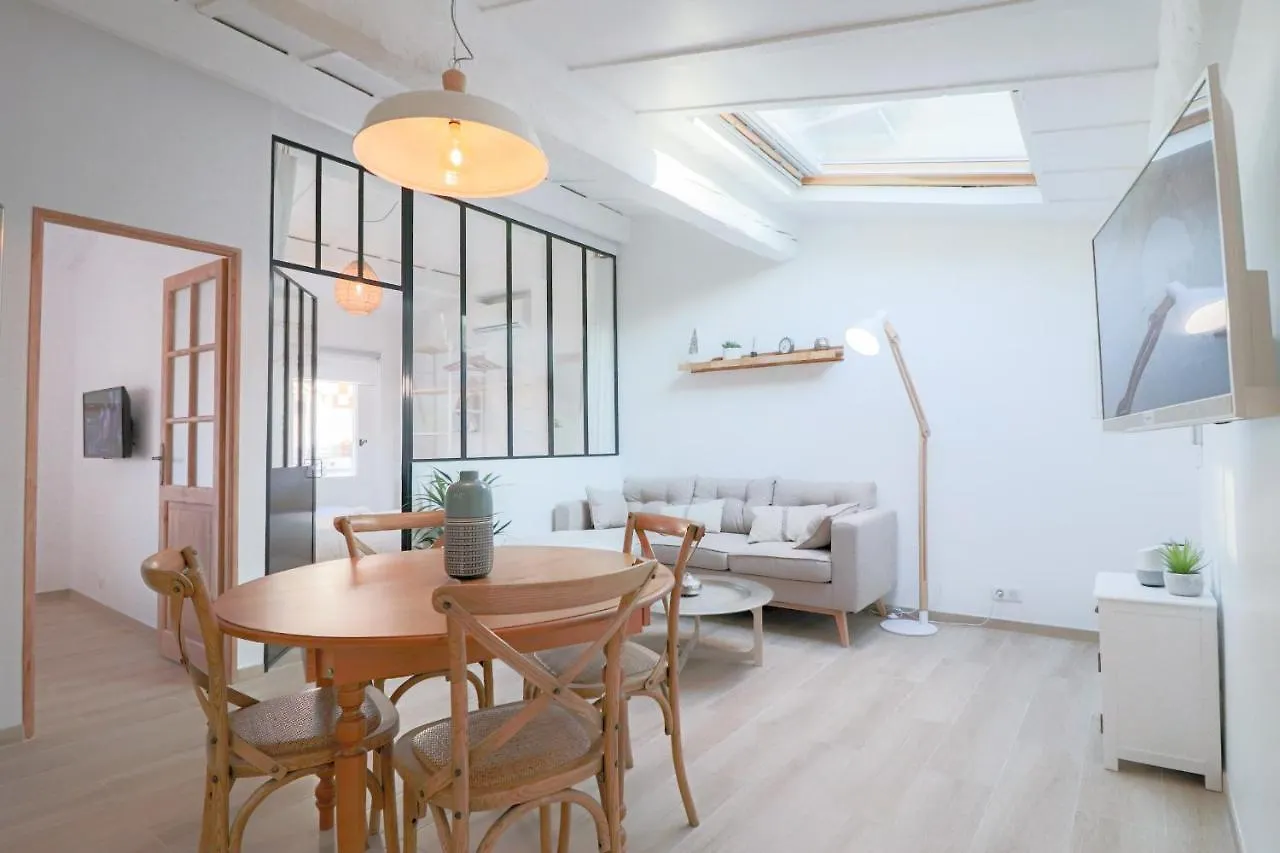 Vauban Rare Renovated Luxury Loft In Old Antibes 300 M From Beach Apartment