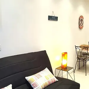 Appartement Ravissant Au Coeur Du Vieil, Antibes